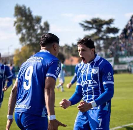 Triunfazo visitante del Tomba: superó 2-1 a San Miguel y quedó tercero en la Zona A